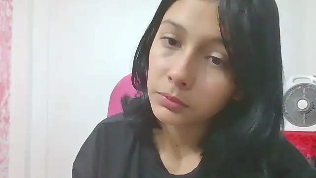 xoxo_milk (F teen) - show tits