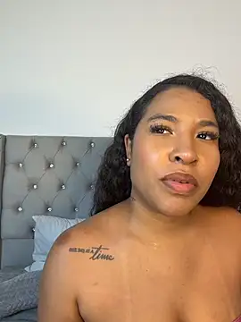 izzybelmonth12 (F young) - fingering pussy