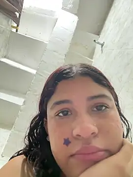 ivyrousex (F teen) - Shower with a lot of soap