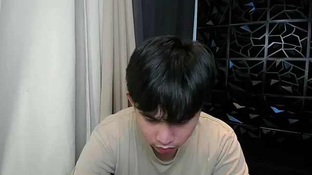 davincihugecock live sex cam