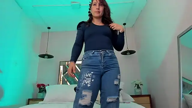 juliette_leroyy - Juliette_Leroyy's free webcam