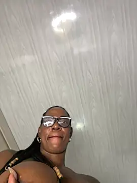 bustykeyla - Bustykeyla's free webcam