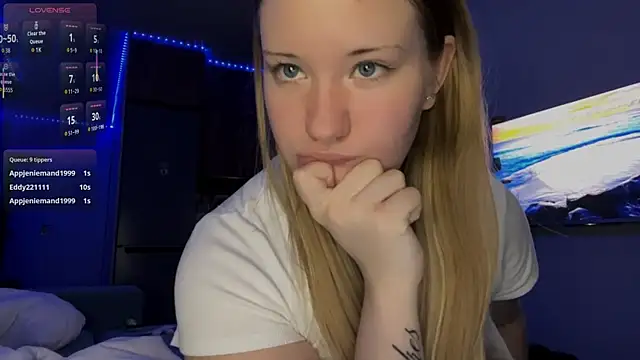 pandafluff - PandaFluff's free webcam