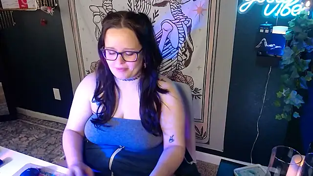 hazeyviolet333 - HazeyViolet333's free webcam