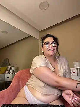 almararouge - AlmaraRouge's free webcam