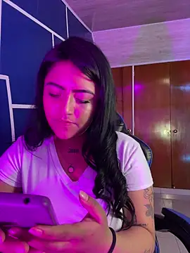 nikol_19x - Nikol_19x's free webcam