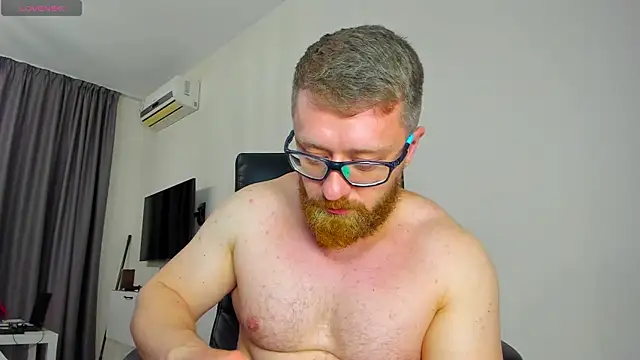 findom_guy (M young) - flash cock