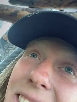 GoldenFlameGoddess live cam profile