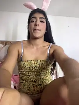 misty-kat (F young) - Show tits