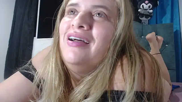 elza_blonde (F milf) - squirtin my pants