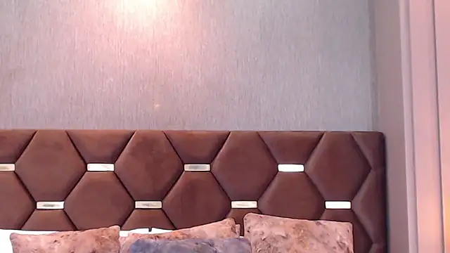 melodycarsson (F teen) - I want to bounce my ass on top of you🍑