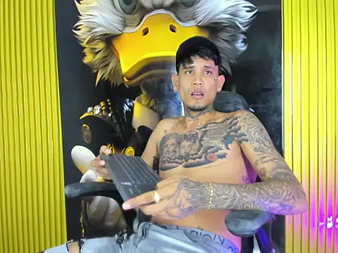 winsord_bigcock - Winsord_Bigcock's free webcam - UK Sex Cams