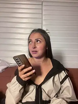 Webcam Model (ArianaDominguezPink_) is live