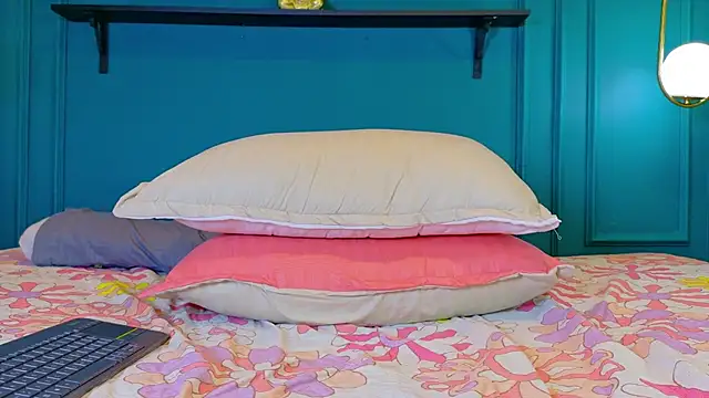 abbybelucci - AbbyBelucci's free webcam - UK Sex Cams