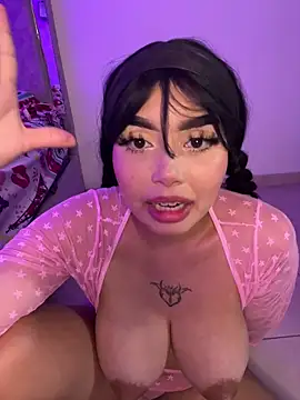 lucialauper_ (F teen) - make milk spray