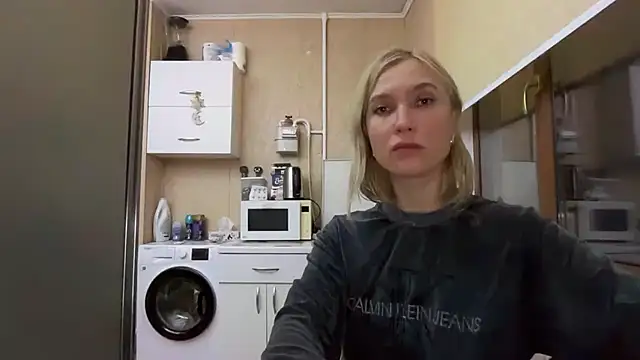 angeljeni - AngelJeni's free webcam - UK Sex Cams