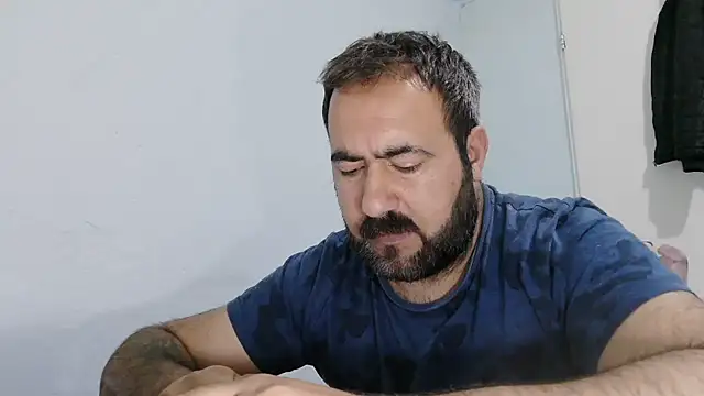 mio_jaks (Ask my age) - Does anyone want sperm? :wanker: