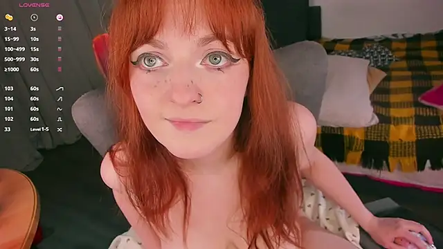 alice_cuteperv (F young) - dildoing puss 5 min
