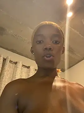 prettydollyy - Prettydollyy's free webcam - UK Sex Cams