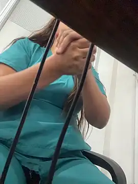 Webcam Model (Noa_Harper-)  is live.Free join now!