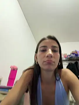 Webcam Model (Carolina_1111)  is live.Free join now!