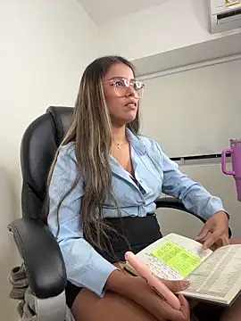 EMILIIA_RICHTER__ live sex cam