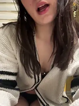 sexymelli18 (F teen) - Ridedildo+lastipperwins100pics