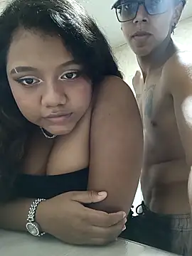 TuPapi_21 webcam stripchat model stream image