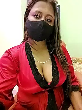 Webcam Model (LoveLy-Soneya)  is live.Free join now!