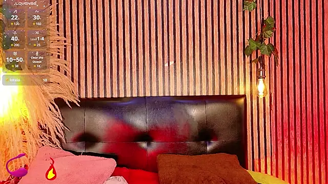 Hiddenhotcake live sex cam