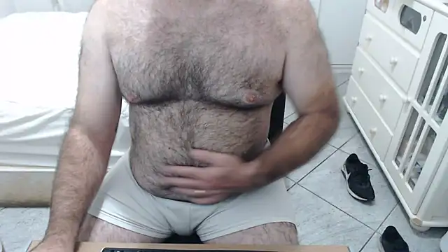 MysterBearMG live sex cam