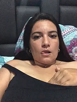 sweetdulcexxx (F milf) - SHOW TITS +OIL