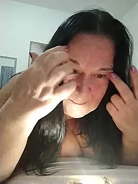 Yaya_Mineira live sex cam