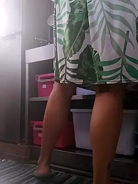 emiliemilf (F milf) - Caresse pussy