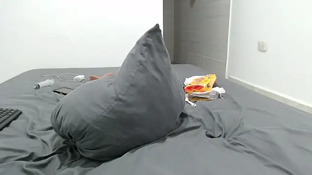 lancelot_19 (M twink) - anal sex with dildo