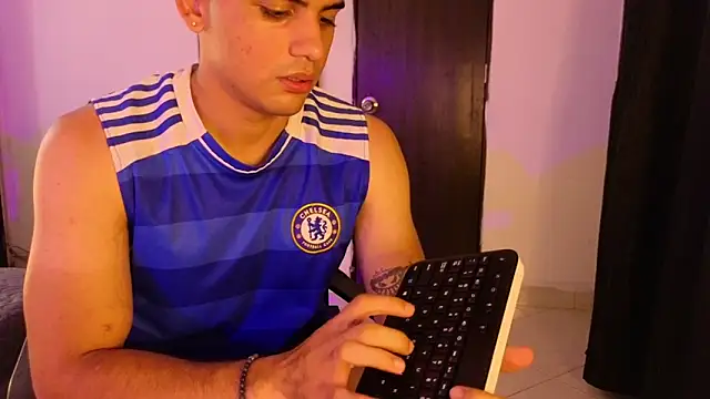 mradonis_ (M young) - can u make me hard and spit my dick?