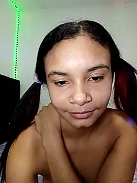 Webcam Model (liz7skinny) is live