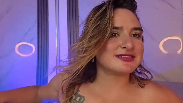 candyqueengold (F young) - I ride your cock hard