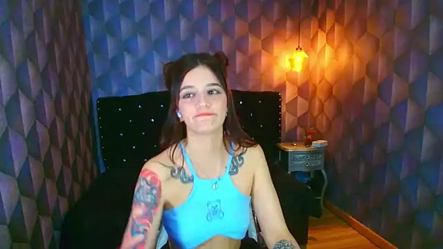 liaharryis (F young) - Show my tits closer 🌸