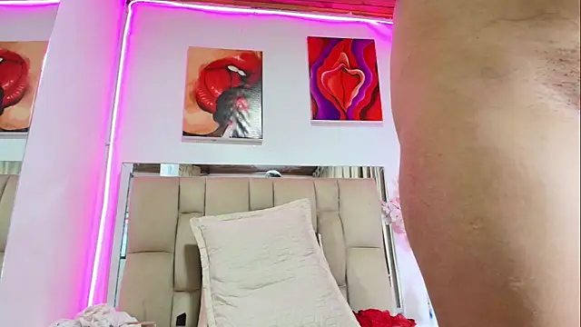 maraa_x (F milf) - fuck pussy+ finger in ass