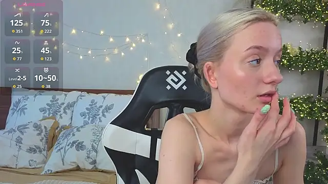 idavalenti (F teen) - Stroke around nipples