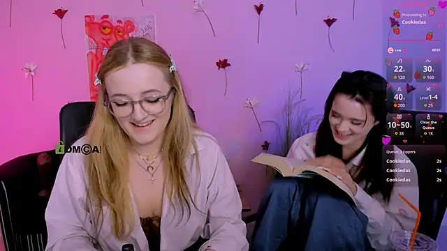 liana_kisses (Ask my age) - show tities liana