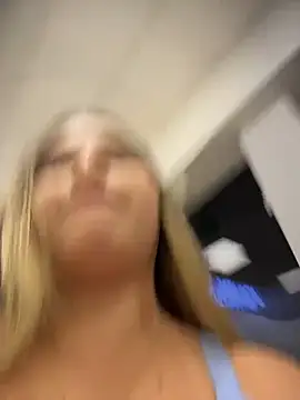 lunablossom_ (F young) - Dildo in my pussy