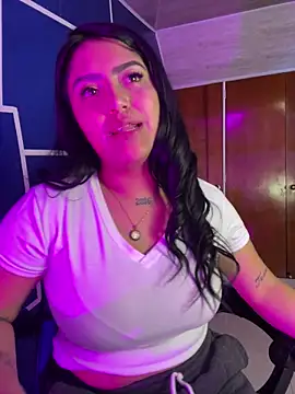 Webcam Model (nikol_19x)  is live.Free join now!