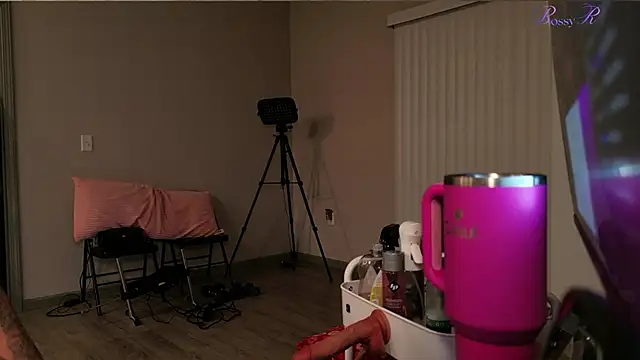 bossyroxy84 (F milf) - Domi 2 + last tip 2min control