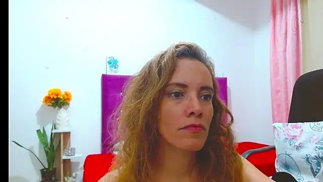 chantalsemenova1 live sex cam