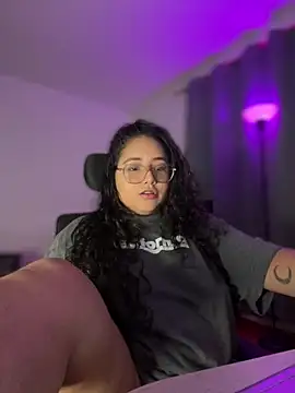 CurlyGirl_1 live sex cam