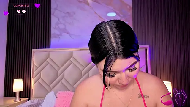 MiaaFarrel live cam profile