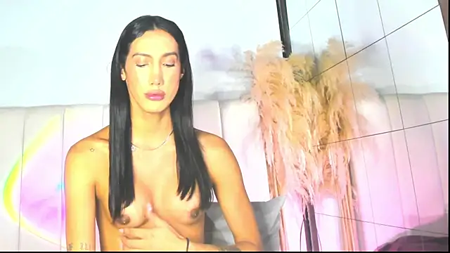 velvetestefa - VelvetEstefa's free webcam - UK Sex Cams