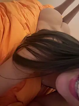 soykittyy444 Live Webcam on Stripchat